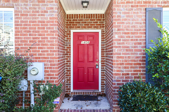 Building Photo - 1406 Leigh Ct