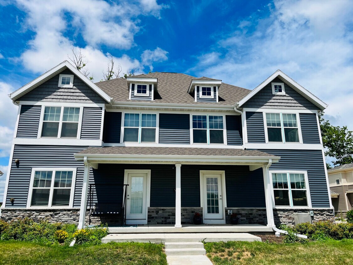 Foto principal - 6048 Driscoll Dr