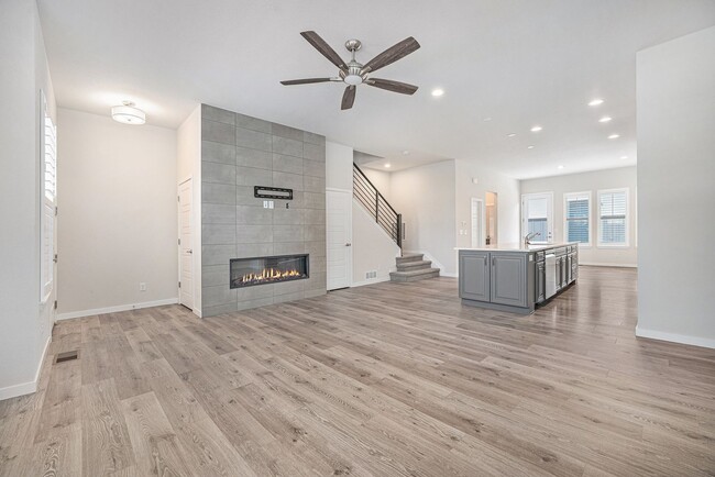 Foto del edificio - Stunning Wheat Ridge townhome - Available ...