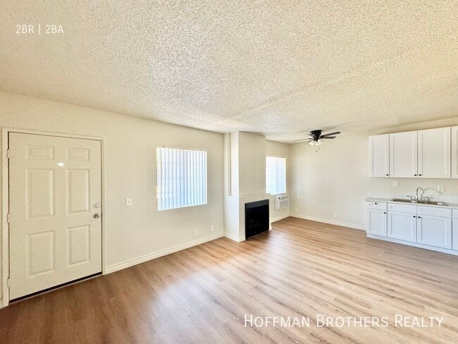 Building Photo - 15552 Nordhoff St