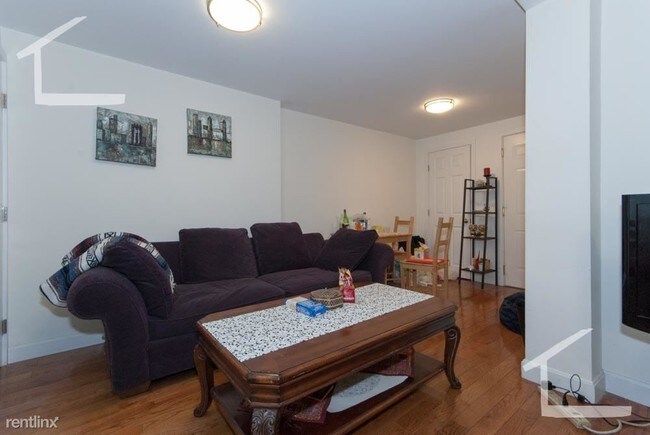 Foto del edificio - 81 Brighton Ave