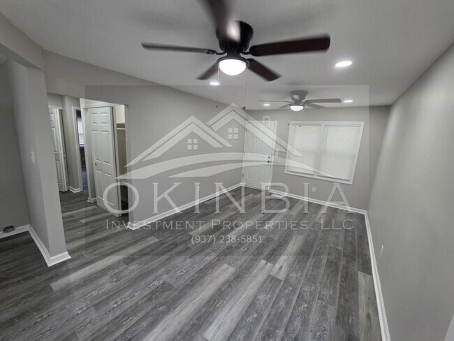 Foto del edificio - 4420 Catalina Ave