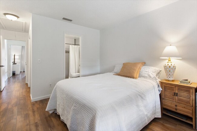 Foto del edificio - 5322 Bradbury Ct