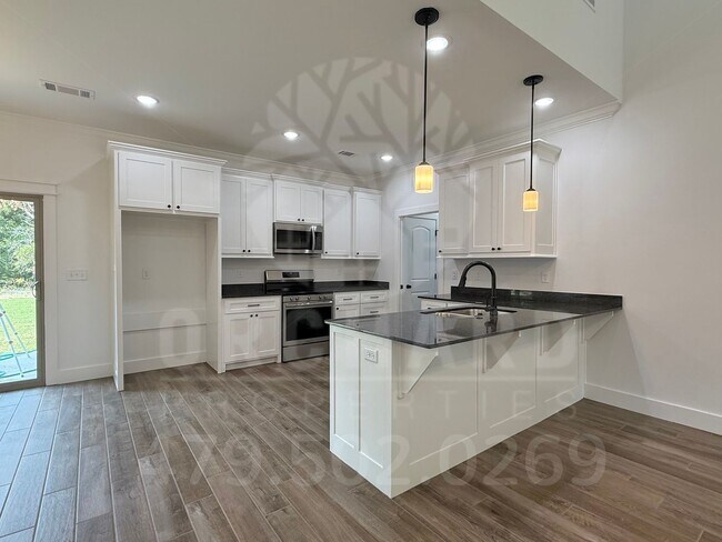 Foto del edificio - Bella Vista Single-Family Home- 3 Bed/ 2 B...