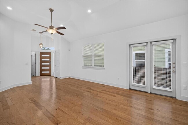 Foto del edificio - 7200 Trafton Ct