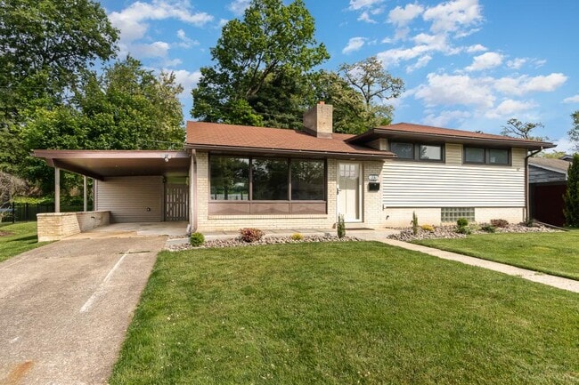 Building Photo - 24 Cornell Dr