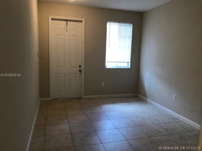 Building Photo - Beautiful Move-In Ready!
