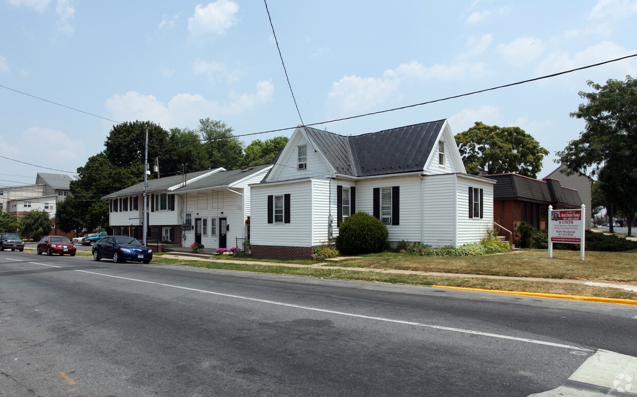 Primary Photo - 700 Motter Ave