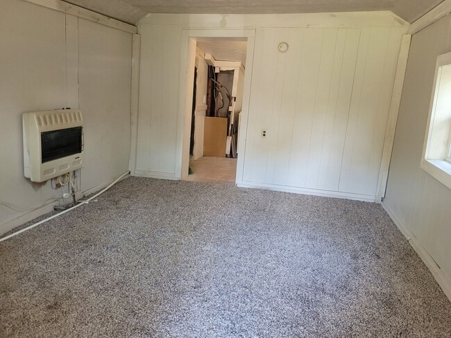 Building Photo - Studio Cabin