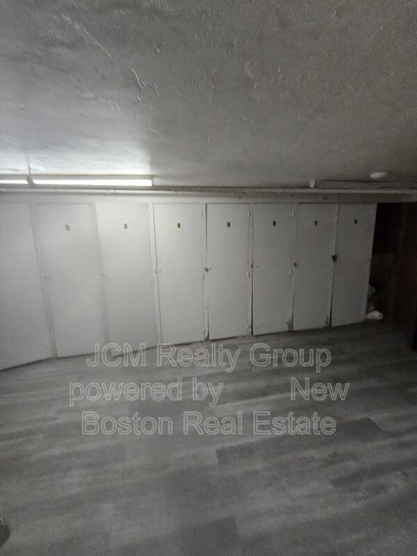 Building Photo - 33 Rockland St