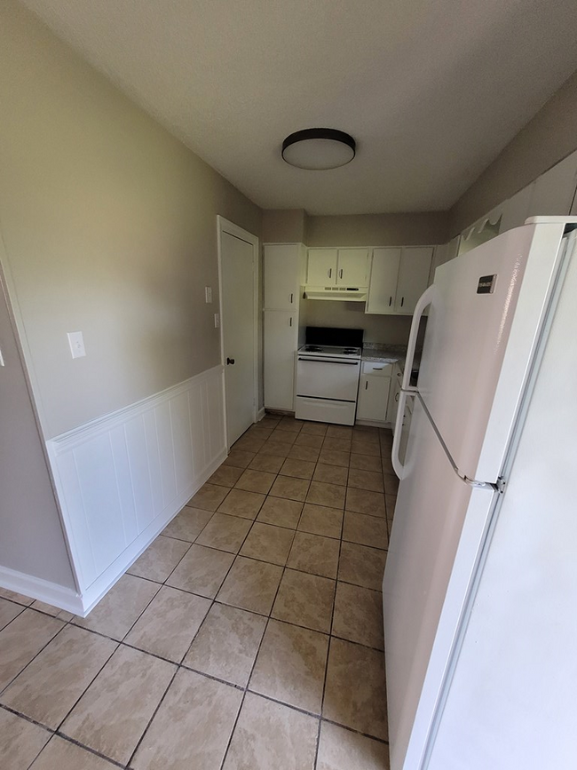 Building Photo - 174 Silver Birch Ln