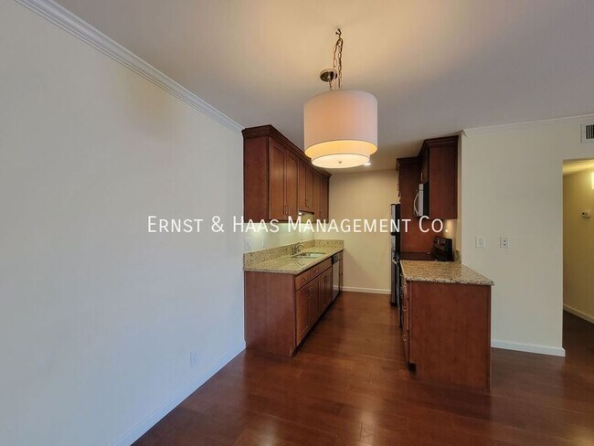 Foto del edificio - 448 N Bellflower Blvd