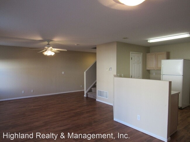 Building Photo - 3 br, 2.5 bath House - 11159 York Way
