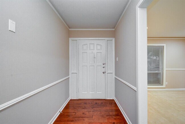 Foto del edificio - 6202 Dumfries Dr