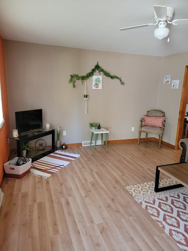 Foto del edificio - 1026 N Jefferson St