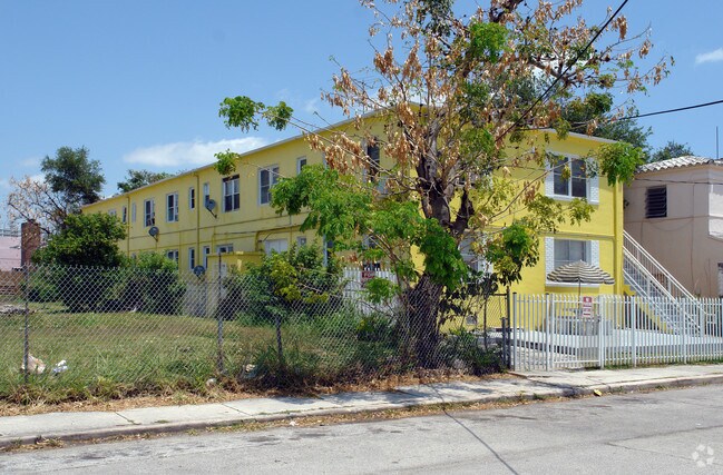 Foto del edificio - 361 NW 7th St