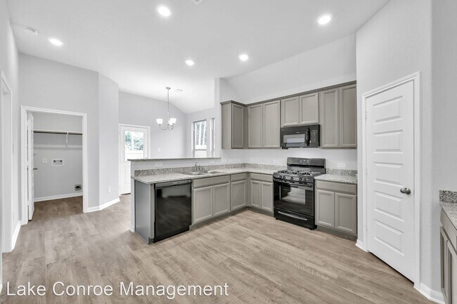Building Photo - 3 br, 2 bath House - 14725 Pinion Court