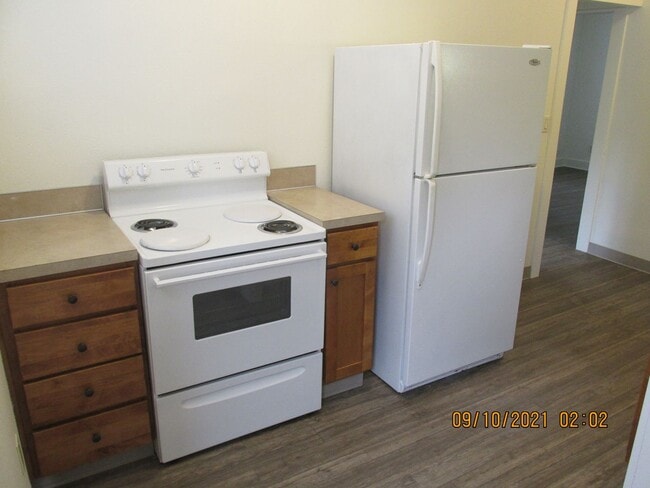Building Photo - 8525