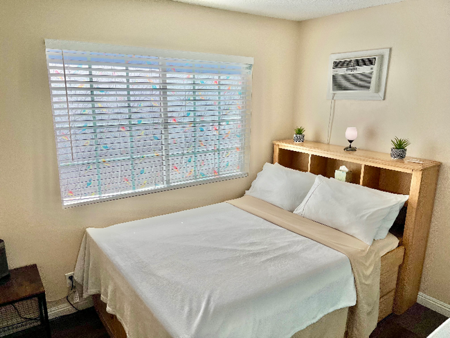 Building Photo - 5333 Longridge Ave