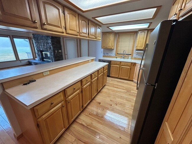 Building Photo - 2 Bedroom with Loft on Private Golf Course, Amazing Views!