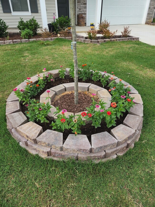 Foto del edificio - 4532 Valley Crest Ln