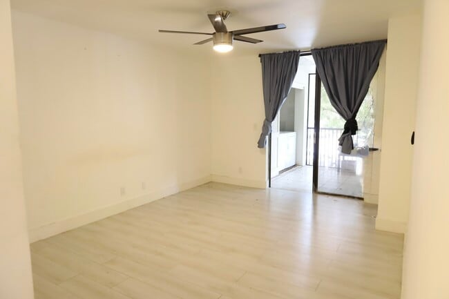 Building Photo - 2540 Carambola Cir N
