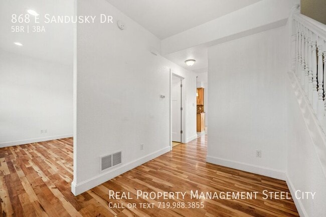Foto del edificio - 868 E Sandusky Dr