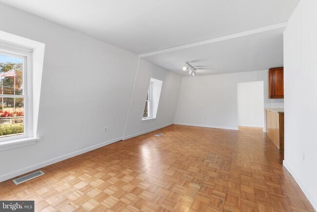 Foto del edificio - 9800 Germantown Pike