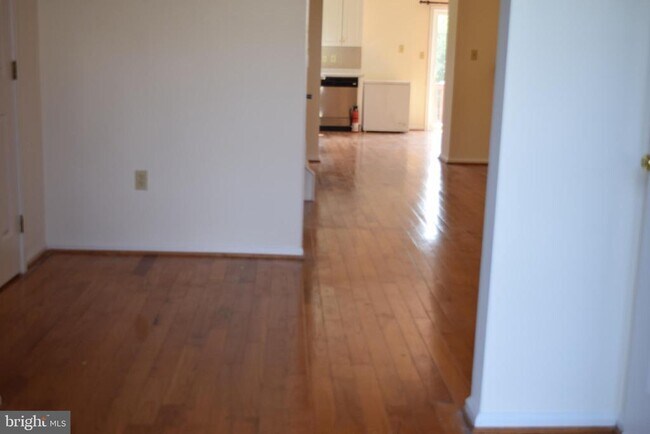Foto del edificio - 713 Whitetail Cir