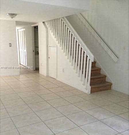 Building Photo - 9203 Fontainebleau Blvd