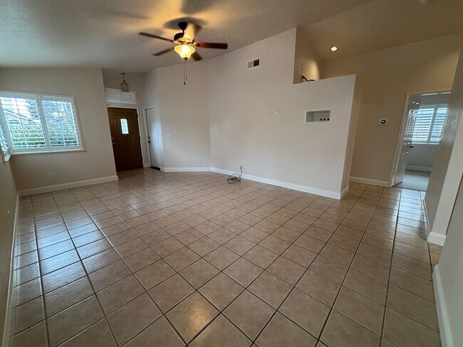 Foto del edificio - Sharp Home!