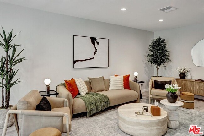 Foto del edificio - 7300 Franklin Ave