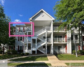 Building Photo - 75 Brighton Way