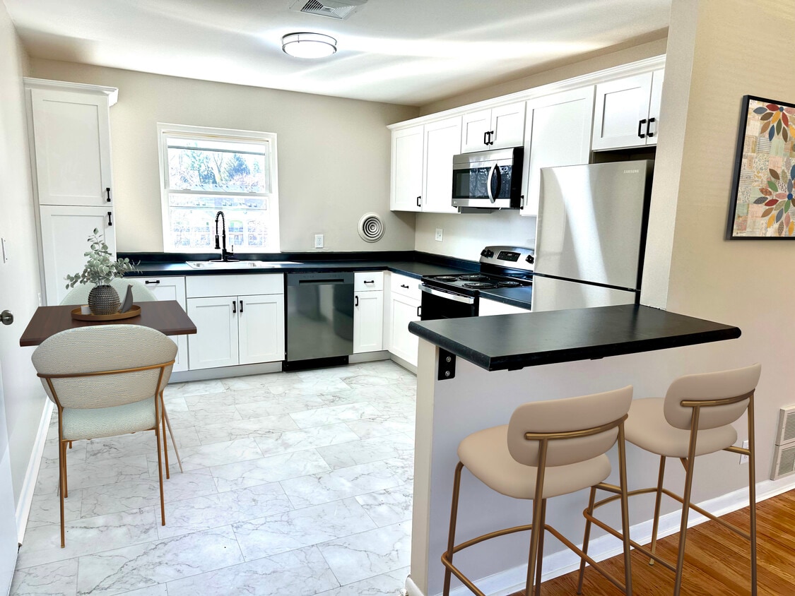 Primary Photo - 2722 Riedling Dr