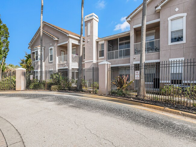Building Photo - 18050 Villa Creek Dr