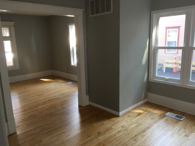 Foto del edificio - 914 Fulton St SE