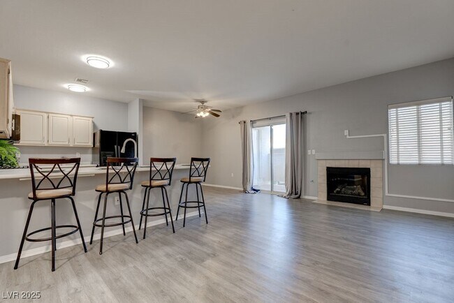 Foto del edificio - 855 N Stephanie St