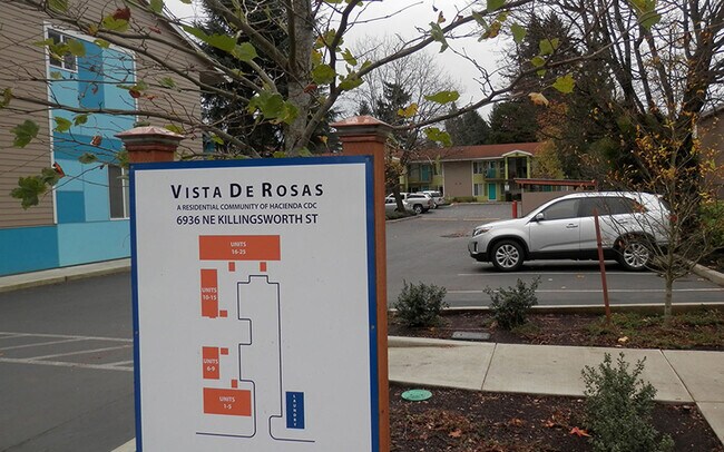 Building Photo - Vista de Rosas