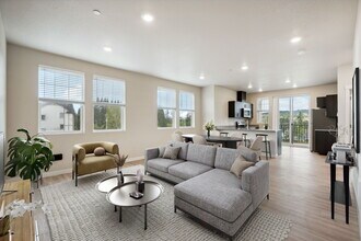 3x2 Living/DIning - Lakemont Ridge