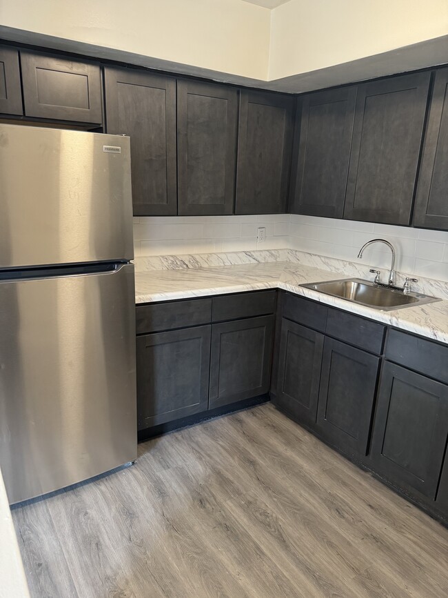 Kitchen - Windsor Forest Townhomes