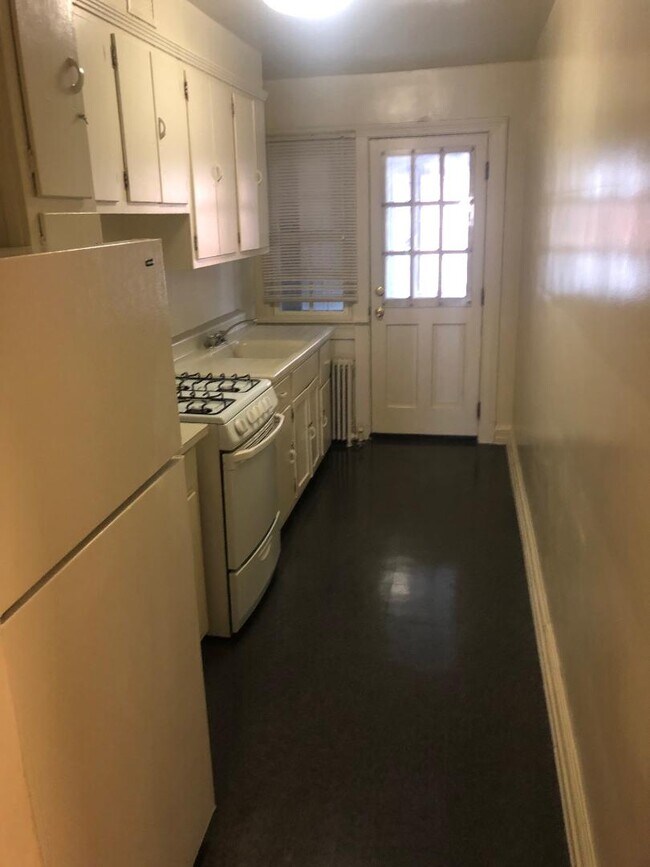 Foto del edificio - 805 Juniper St