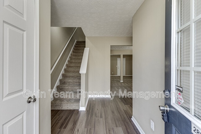 Building Photo - 2883 Creek Bottom Ct
