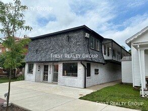 Building Photo - 513 S Main St