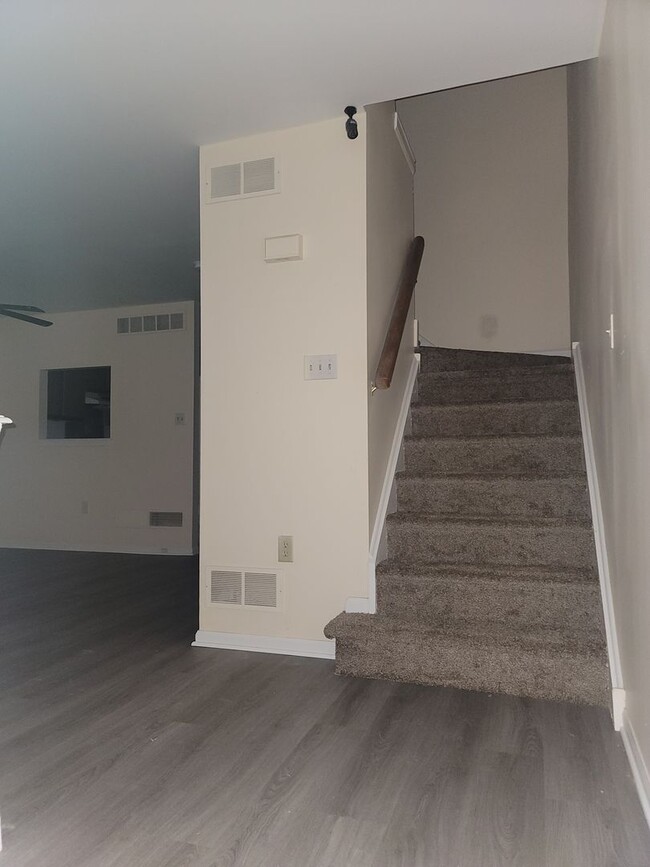 Foto del edificio - COMING SOON - BEAR AREA TOWNHOUSE