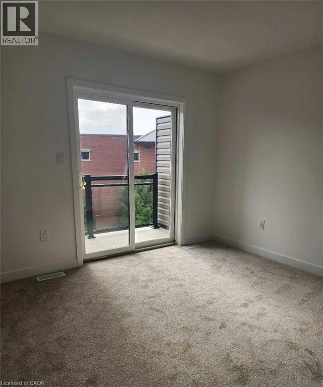 Building Photo - 940 St David St N