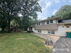 Building Photo - 16 Longwood Dr