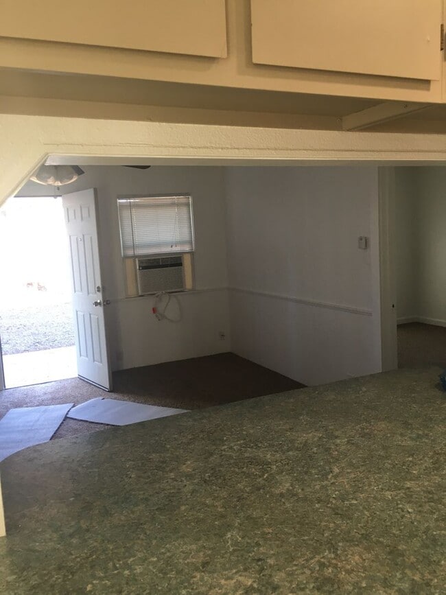 Building Photo - Paradise Cozy 2 bed one bath off of upper pentz road. Newly remodeled, new carpet/paint