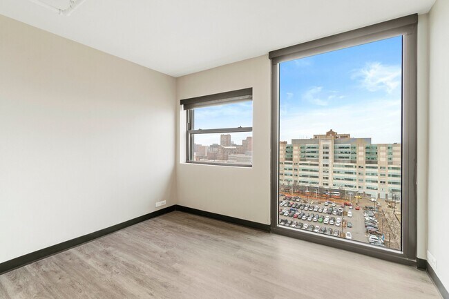 Foto del edificio - 1921 W Harrison St