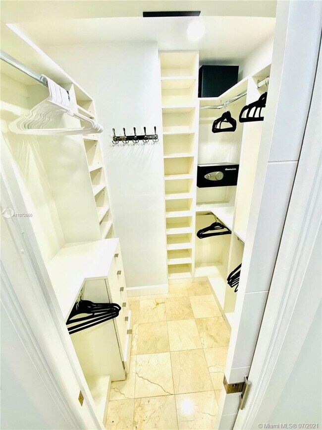 Foto del edificio - 900 SW 84th Ave