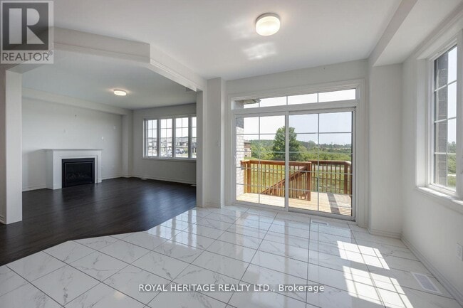 Photo du bâtiment - 1010 Trailsview Ave.